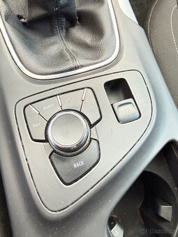 Opel Insignia, 2,0 BEZ KOROZE Ojeté, 2013, 239 253 km Karose - 15