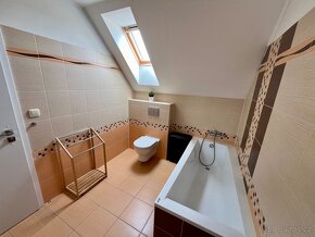 Rodinný dům, dvojdomek,130m2, Karlovy Vary - 15