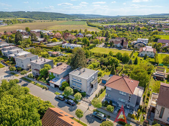 Prodej rodinného domu v Kroměříži s garáží a krásnou zahrado - 15