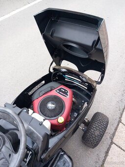 Prodám zahradní traktor MTD 15.5hp - 15