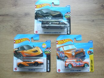 AUTÍČKA HOT WHEELS - 15