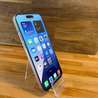 iPhone 15 Pro Max 256GB, bílý Titan (12 měsíců záruka) - 15