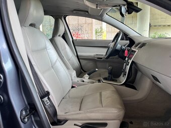 VOLVO V50 T5 2.5 162KW,XENON,VÝHŘEV,KŮŽE,SOUND,TAŽNÉ,MANUAL - 15