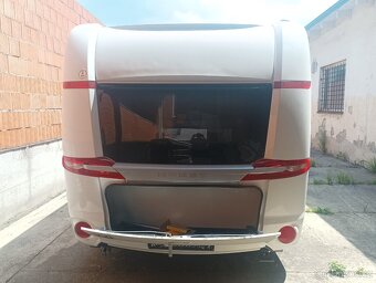 Karavan Hobby 495 UL Premium. Max. výbava - 15