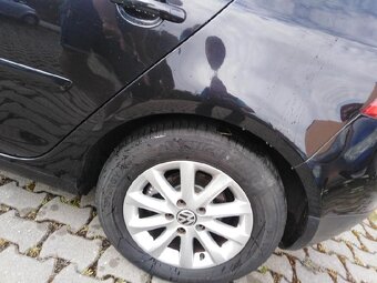 VW GOLF 5,, 1,6i BENZIN 75 KW= KLASIKA  ZA  59000 KČ - 15