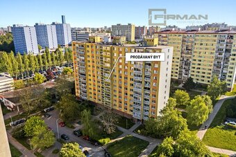 Prodej 1kk po rekonstrukci s nadstandardní lodžií a krásným  - 15