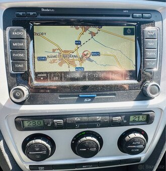 Škoda Octavia II 2,0 TDI RS 125 KW KOMBI,NAVI,XENON - 15