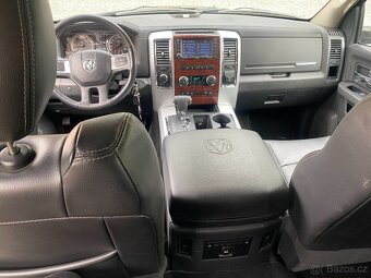 DODGE RAM 5,7 HEMI LPG LARAMIE,2011,ČERNÁ,TZ,DPH - 15
