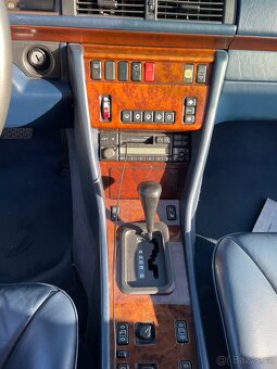 Mercedes e 320 cabrio 1995 - TOP STAV - 15