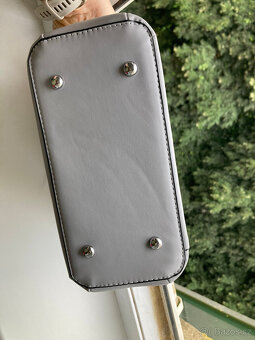 nová crossbody kabelka ČERNÁ/ŠEDÁ/ KRÉMOVÁ - 15