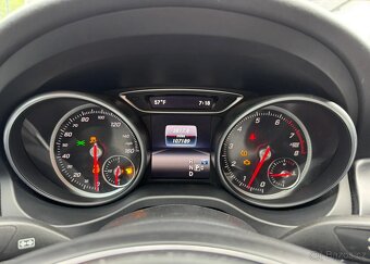Mercedes-Benz CLA 250 4Matic 7G-DCT AMG Line - 15