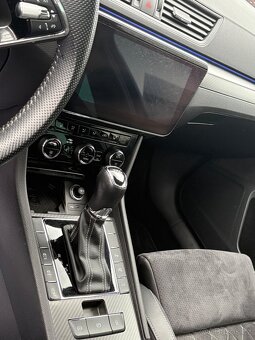 Superb 3 2TDI DSG 147kw Sportline Virtual Matrix  M.rok2023 - 15
