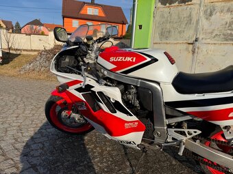 Suzuki gsx-r,gsxr 750 - 15