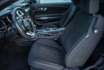 Ford Mustang 2.3 turbo rok 2020 - 15