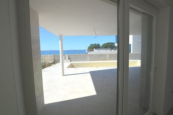 Vila na pláži, Privlaka, bazén, pozemok 4,8á, najvyhľadávane - 15