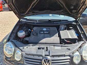 Volkswagen Polo 1.2i 12V 47KW S.Kniha - 15