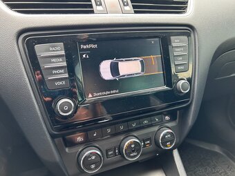 ŠKODA OCTAVIA III 1.6TDI 85KW DSG COMBI STYLE+ NAVI XENON - 15