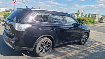 Mitsubishi Outlander 4 WD 2.2 DI-D - 15
