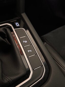 VW Passat 2,0TSI R-Line 140kW 81tkm - 15