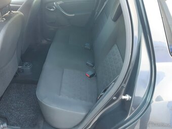 Dacia Duster Laureta 1.6 16V 77kW klima serviska 1.Majitel - 15