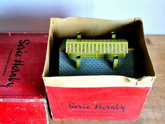 Vláčky  - lokomotivní depo, No 1, Hornby,  Francie, 1930 - 15