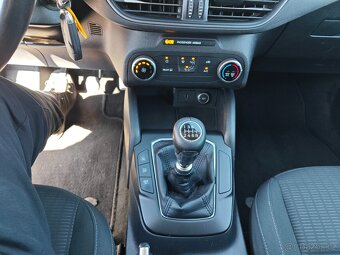 Ford Focus 1,0 Trend EcoBoost ČR/ 92kW - 15
