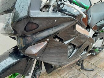 Honda VFR 800 FI, výborný stav, po velkém servisu, SLEVA - 15