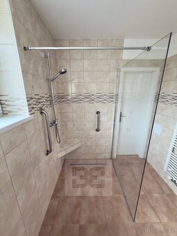 Pronájem bytu 3+1 120 m² se zahradou 300 m², Praha - Hluboče - 15