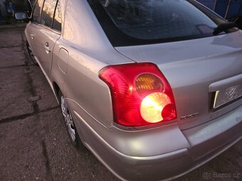 T25 AVENSIS 2.2   110 KW    R.V. 2007 - 15