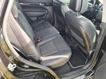 Kia Sorento - 15