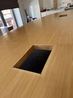 Velký oválný kancelářský stůl 320×185cm /8 osob - 15