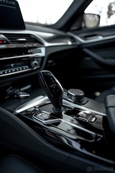 BMW 540xd webasto, DPH, laser, mpaket - 15