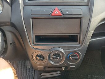 Predám Kia Picanto 1.0 benzín,46kw, rok výroby 2010,najazden - 15