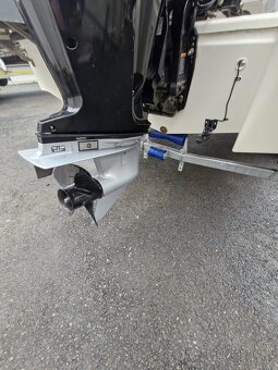 motorová loď QUICKSILVER ACTIV 555 CABIN - 15