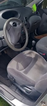 Toyota Yaris - 15