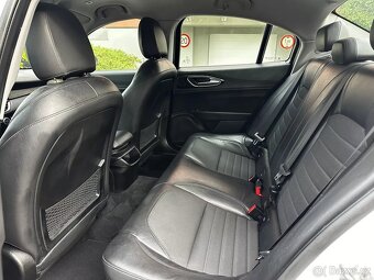 Alfa Romeo Giulia 2.2 JTDM 132kW Super Kůže Navi Automat - 15
