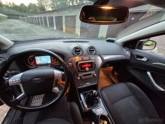 Ford Mondeo Mk IV kombi 2008 2.0i 107kw - 15
