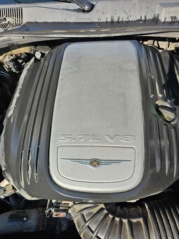 Chrysler 300C 5,7 HEMI V8 ADW Touring na ND nebo opravu - 15