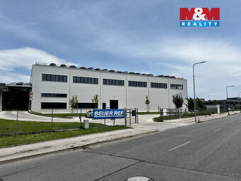 Pronájem multifunkčního objektu, 829 m², Nupaky ul. Komerční - 15