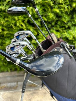 Prodám kvalitní prodloužené golfové hole Wilson - 15