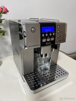 Prodám kávovar Delonghi PrimaDonna ESAM 6600 - 15