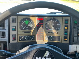 MAN L2000 19.322 nosič kontejneru s HR - 15