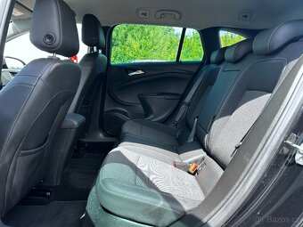 Opel Astra K kombi 2019, černá, 103.407 km - 15