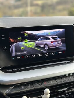 Škoda Octavia Combi Style Plus 2.0 TDI 110 kW DSG Matrix - 15
