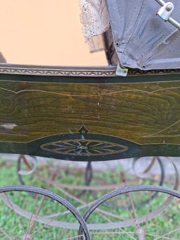 Starožitný kočárek pro panenkyč. 490 - 15