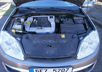 Renault Laguna 2.0i 103kw, běží na 3 válce benzín manuál - 15
