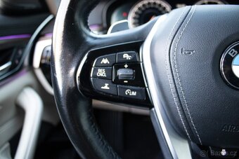 elegantní BMW 530D xDrive Luxury Line z roku 2018 - 15