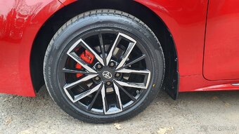 Toyota Corolla 1.8 HEV 140k TS GR Sport nová - 15