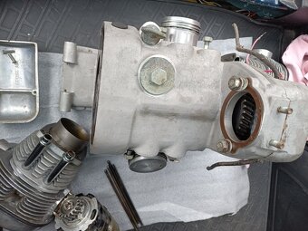 Originální nové motory z vojenského depozitu Dněpr K750 - 15