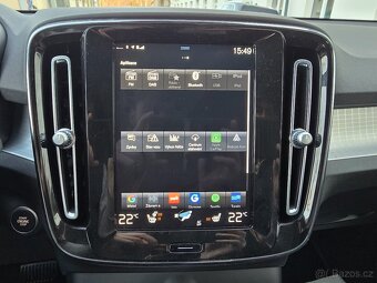 VOLVO XC40 120kW T3 MOMENTUM Automat ČR 2021 LED NAVI -DPH - 15